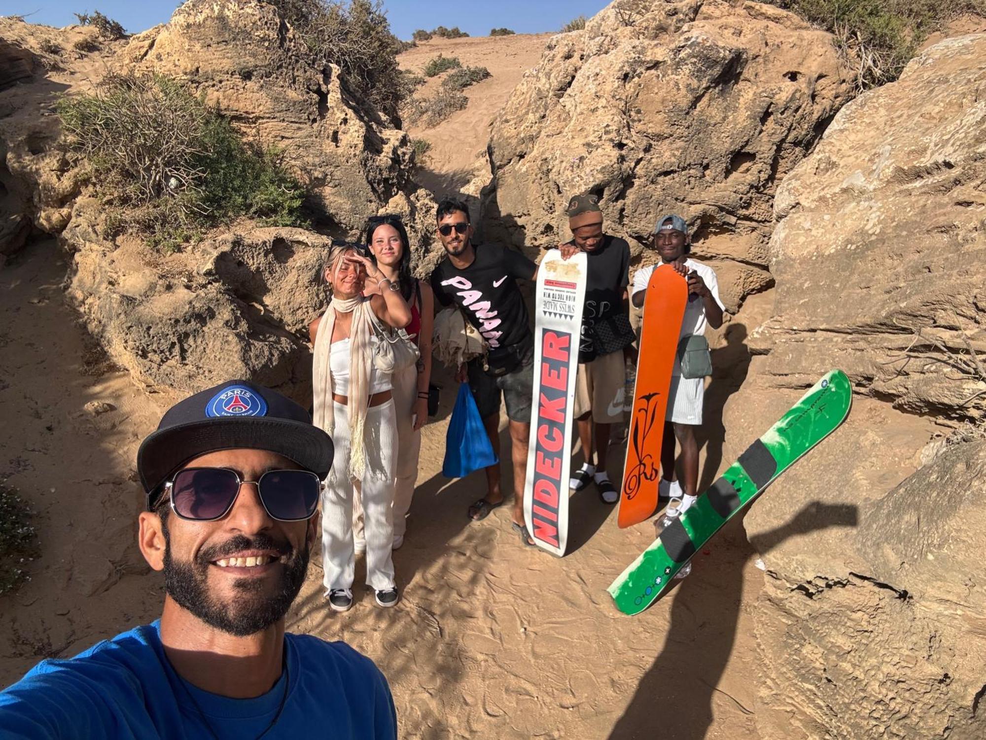 מלון Tamraght Red Carpet Surf Camp Sea, Mountain & Garden Escape מראה חיצוני תמונה