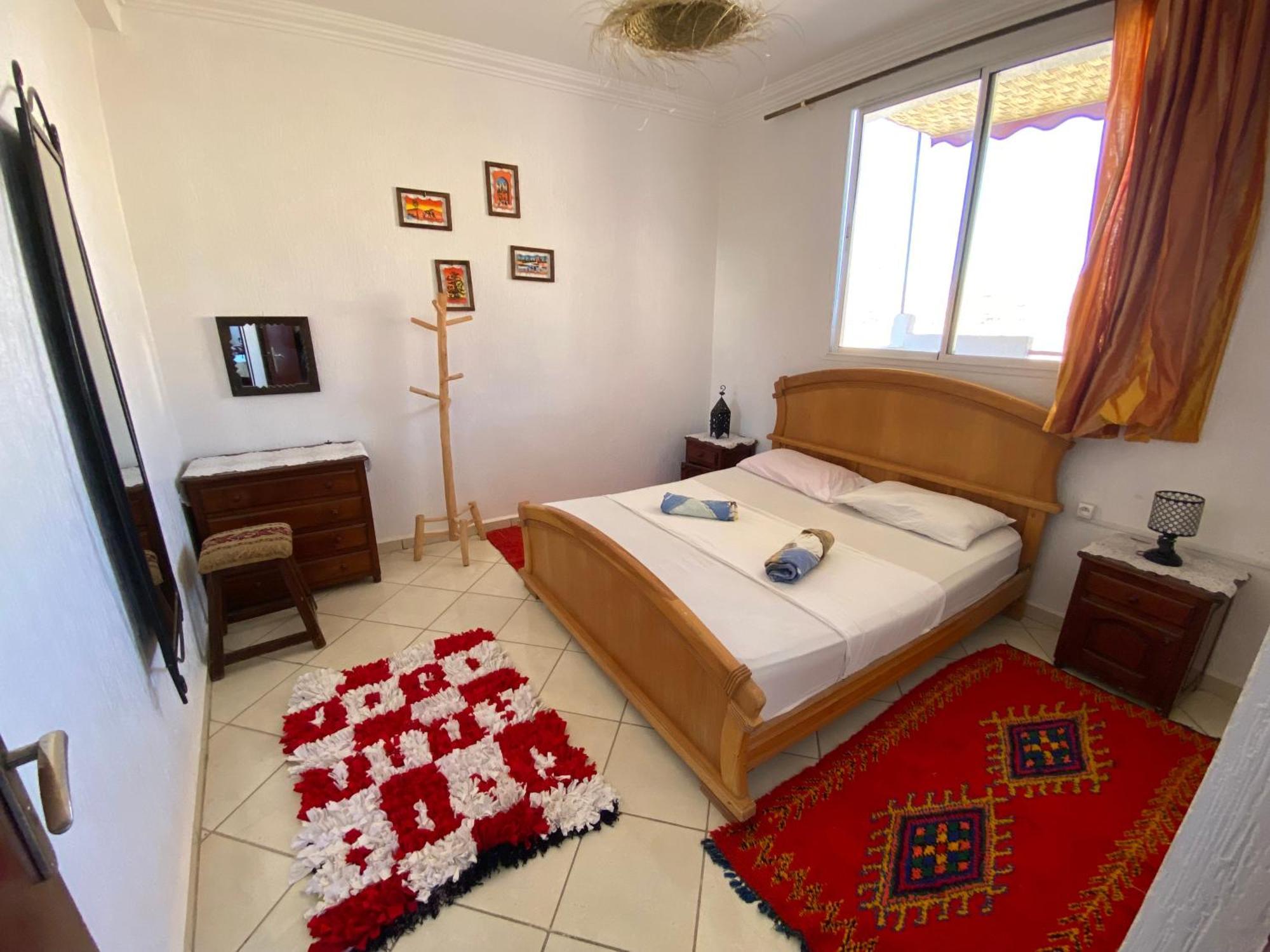 מלון Tamraght Red Carpet Surf Camp Sea, Mountain & Garden Escape מראה חיצוני תמונה