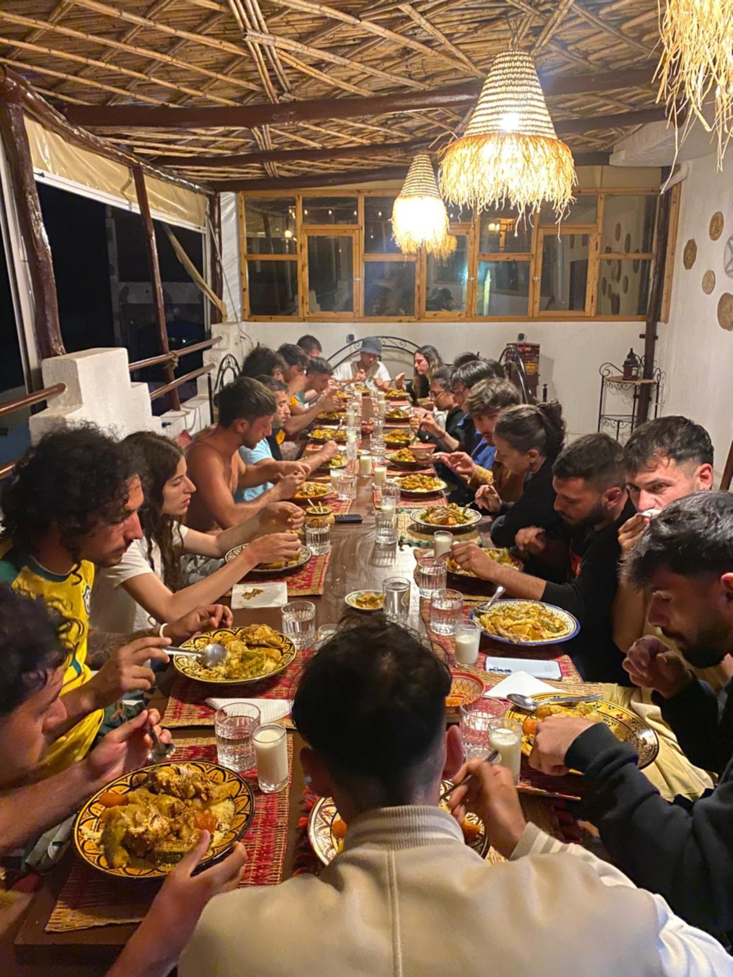 מלון Tamraght Red Carpet Surf Camp Sea, Mountain & Garden Escape מראה חיצוני תמונה